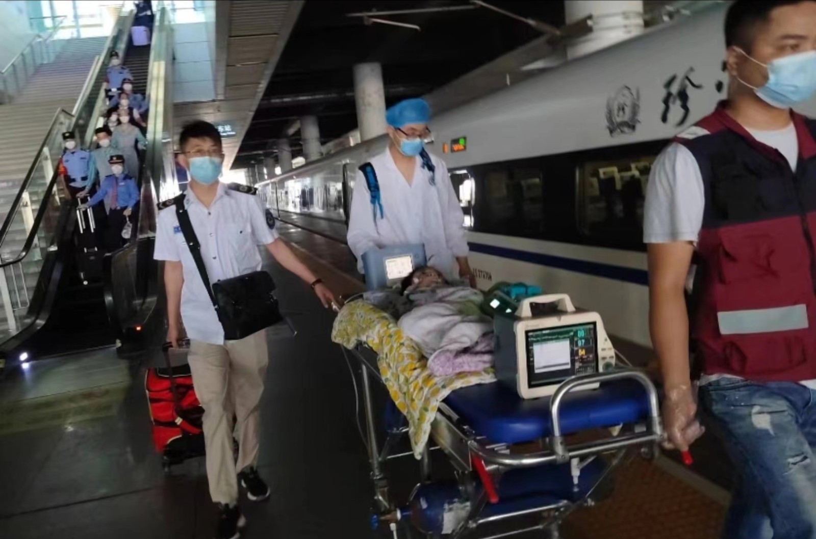 桑植县高铁转运公司